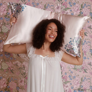 Bridgerton x Kitsch Satin Pillowcase in Wisteria - King