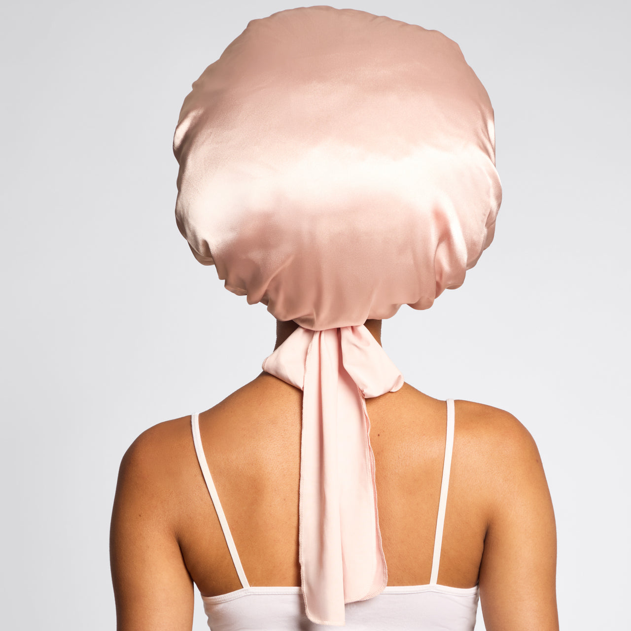 Verstelbare oversized satijnen bonnet - Blush